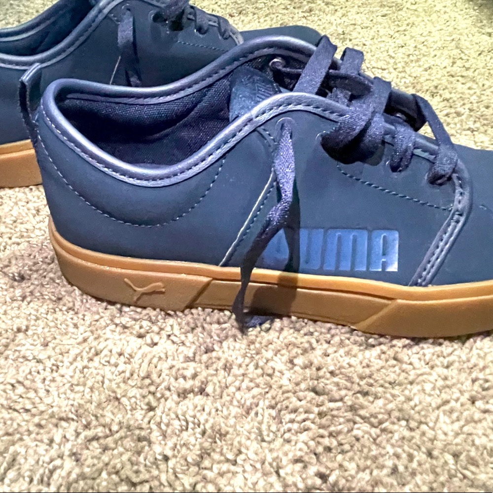 PUMA skippers (can be worn by male or female) These shoes have been gently warm.